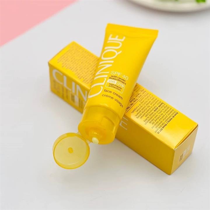 کرم ضد آفتاب کرم ضد آفتاب کلینیک SPF40 بی رنگ(اورجینال)