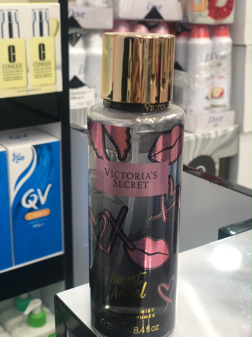 بادی اسپلش زنانه ویکتوریا سکرت مدل Velvet Petals حجم ۲۵۰ میلیلیتر