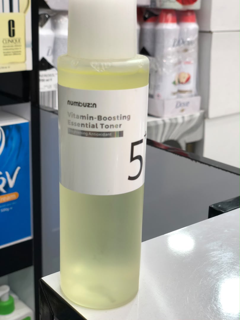 تونر تقویتکننده ویتامینه نامبوزین شماره ۵ (numbuzin No.5 Vitamin-Boosting Essential Toner)