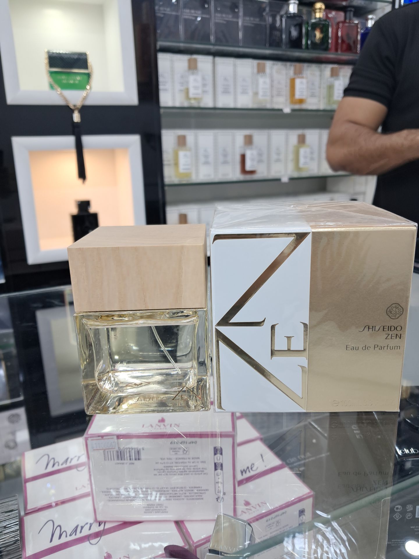 عطر زنانه شیسیدو زن (Shiseido Zen) مدل Eau De Parfum حجم ۱۰۰ میلیلیتر