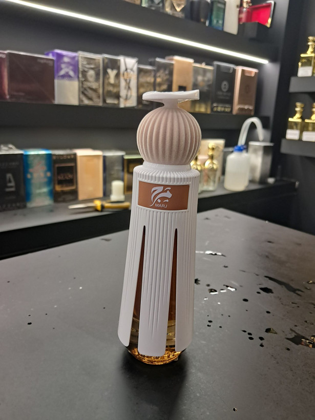عطر اکستریت دِ پارفوم «اهل» (Ahl) از برند احمد المغربی – حجم ۶۰ میلیلیتر 