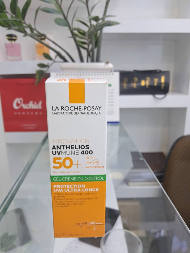 ضد آفتاب لاروش پوزای (La Roche-Posay) مدل Anthelios UVMUNE 400 - کنترلکننده چربی (Oil Control)(اورجینال)