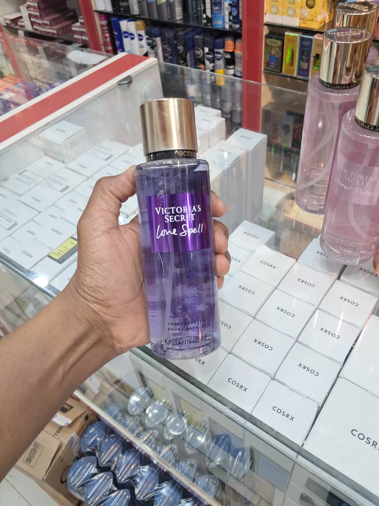 بادی اسپلش زنانه ویکتوریا سکرت مدل لاو اسپل (Victoria's Secret Love Spell) – حجم ۲۵۰ میلیلیتر
