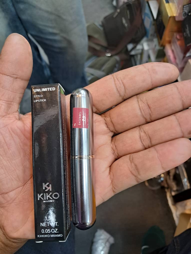 رژ لب جامد بادوام کیکو میلانو (Kiko Milano) سری Unlimited Stylo شماره 03 (Rosy Nude) 