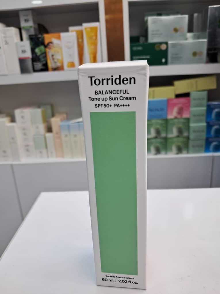 ضد آفتاب روشنکننده و تسکیندهنده تریدن مدل بالنسفول با SPF 50+ حجم ۶۰ میلیلیتر